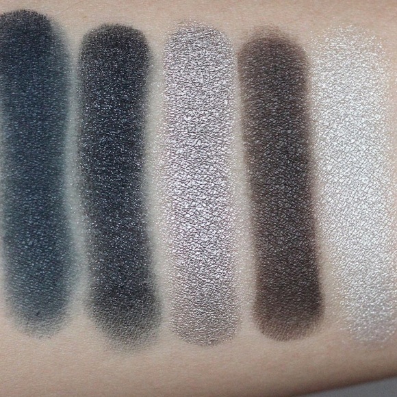 Limited Edition Chanel Architectonic Eyeshadow - Picture 5 of 5